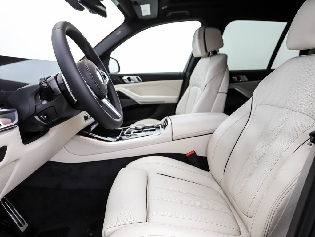Thumbnail: 2026 BMW X5 - 11