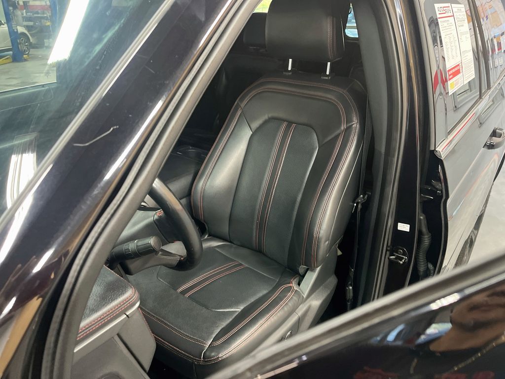 Used 2022 Black Metallic Ford Limited image 20
