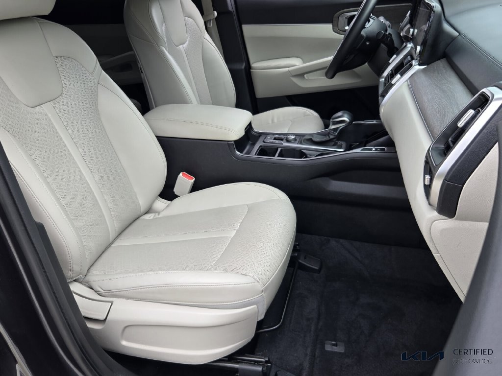 2022 Kia Sorento - $25,187