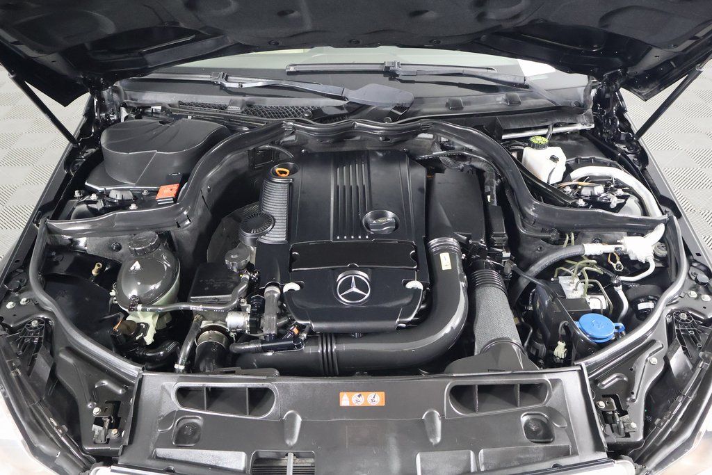 Thumbnail: 2012 Mercedes-Benz C-Class - 15