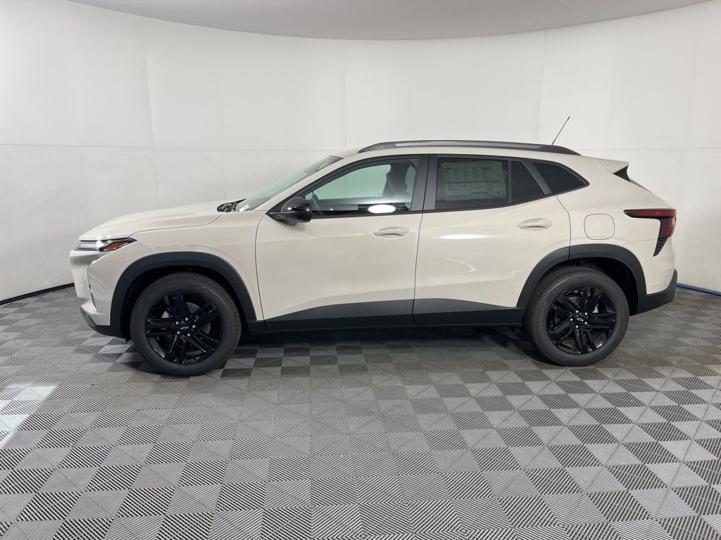 Thumbnail: 2026 Chevrolet Trax - 2