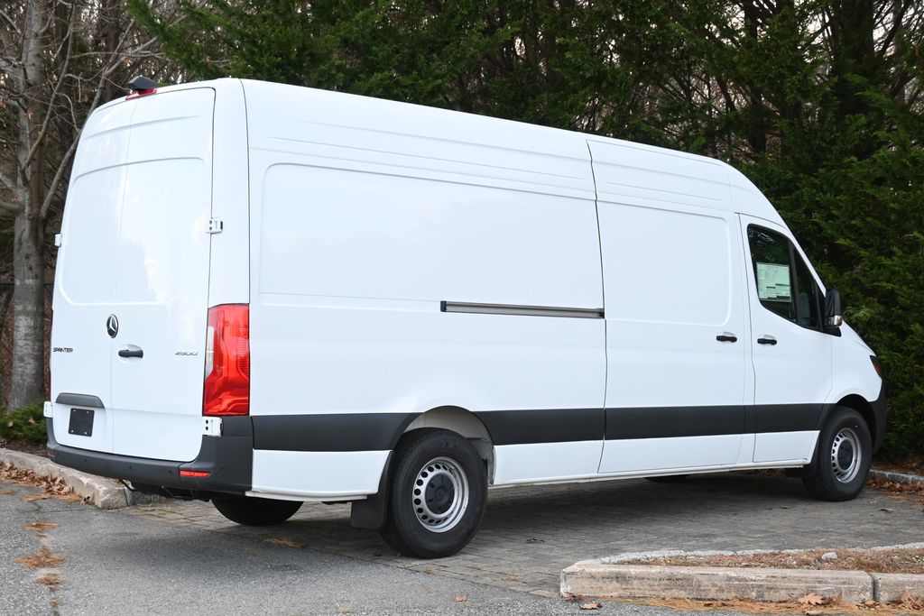 Thumbnail: 2025 Mercedes-Benz Sprinter - 7