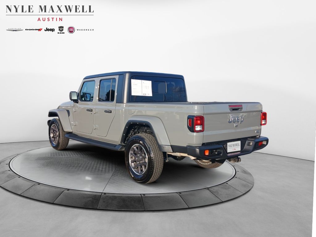 Used Car 2023 Jeep Gladiator  Overland For Sale Under $35,000 In Austin, Texas