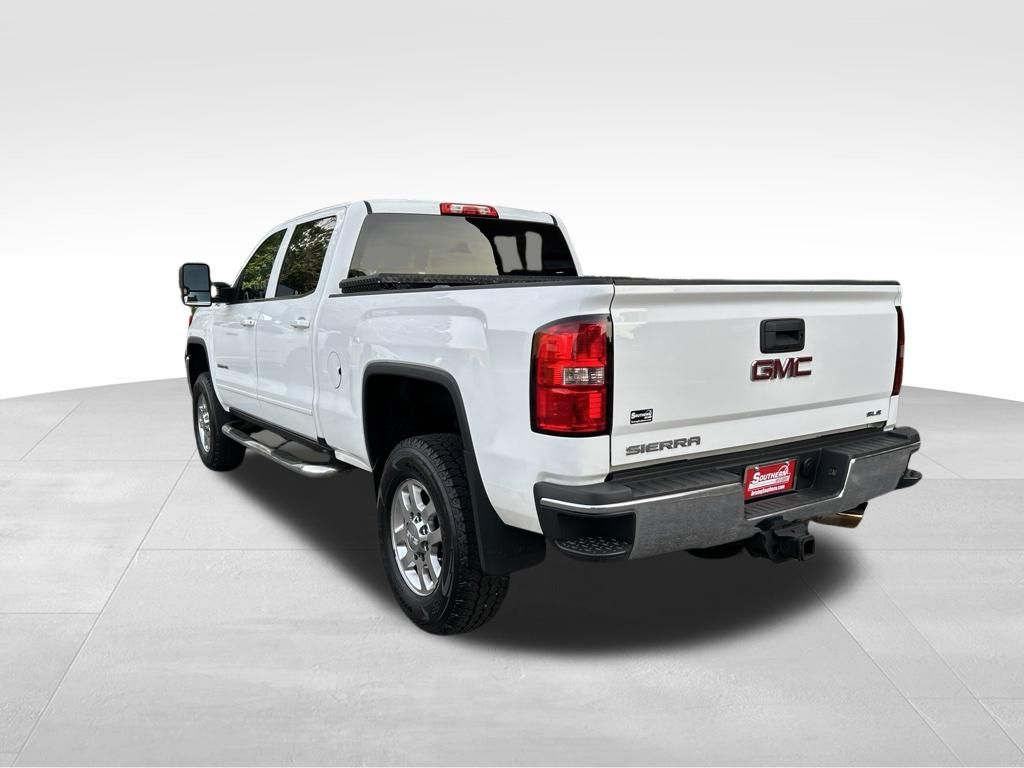 Used 2015 White GMC SLE image 3