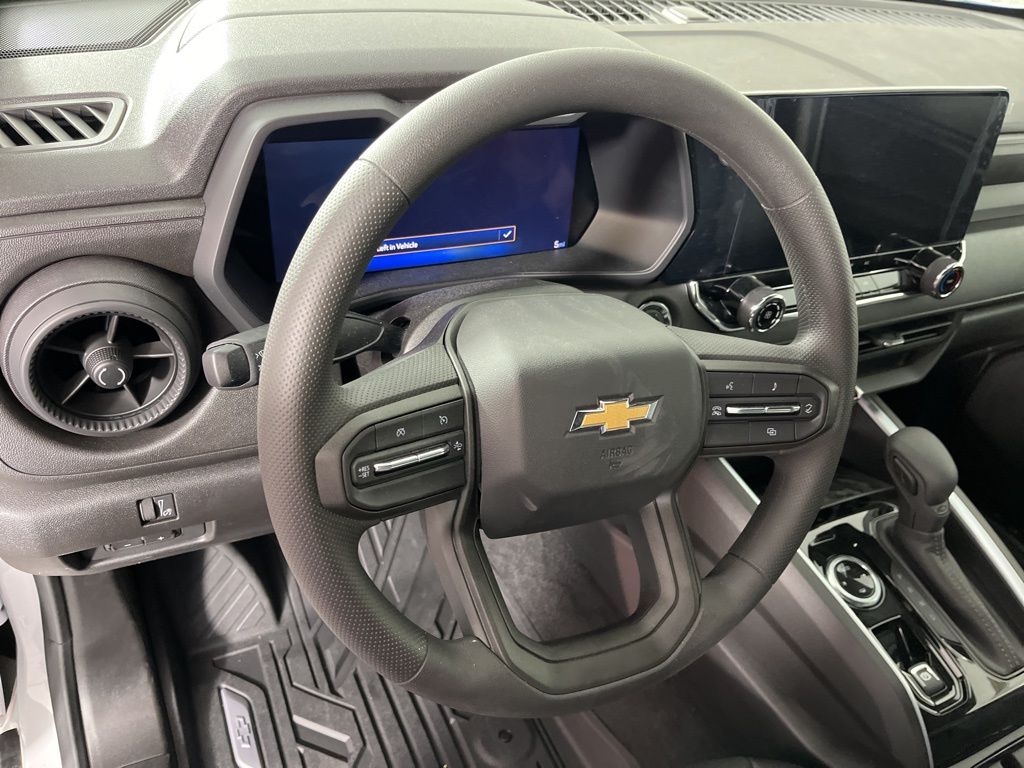 Thumbnail: 2026 Chevrolet Colorado - 24