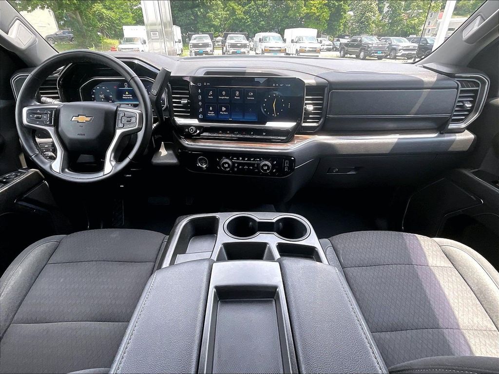 2023 Chevrolet Silverado 1500 — photo 21