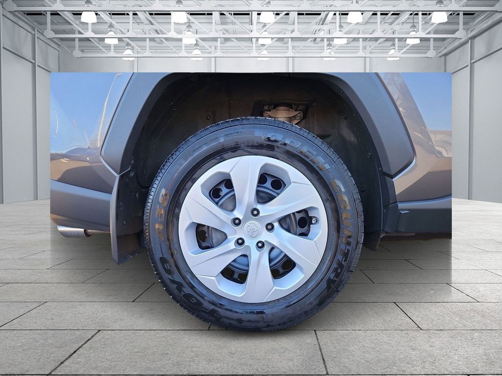 Thumbnail: 2024 Toyota RAV4 - 6