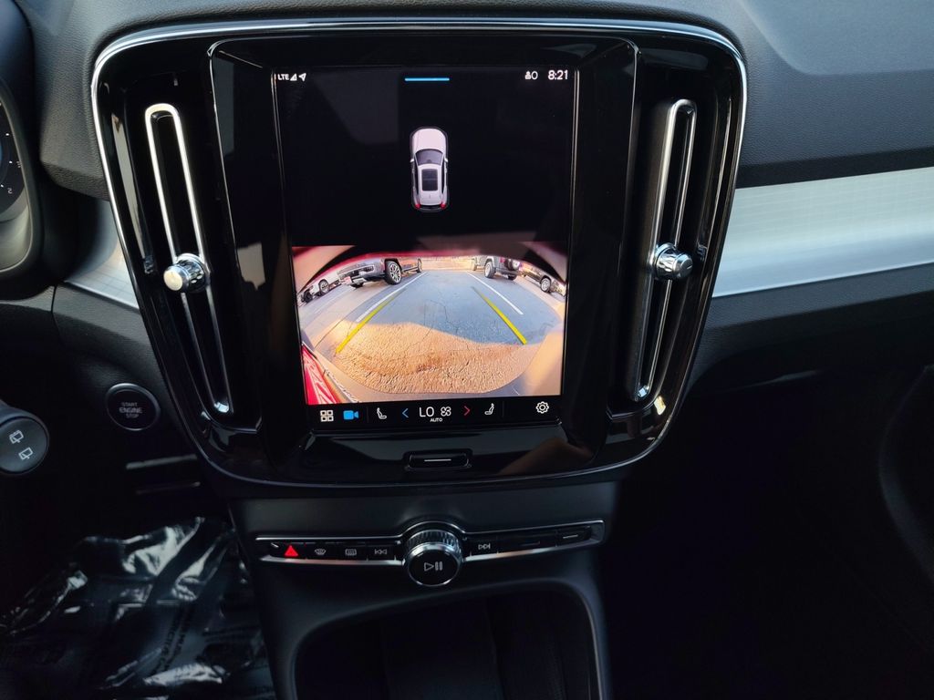 Used Car 2024 Volvo Xc40  B5 Core For Sale Under $30,000 In Austin, Texas
