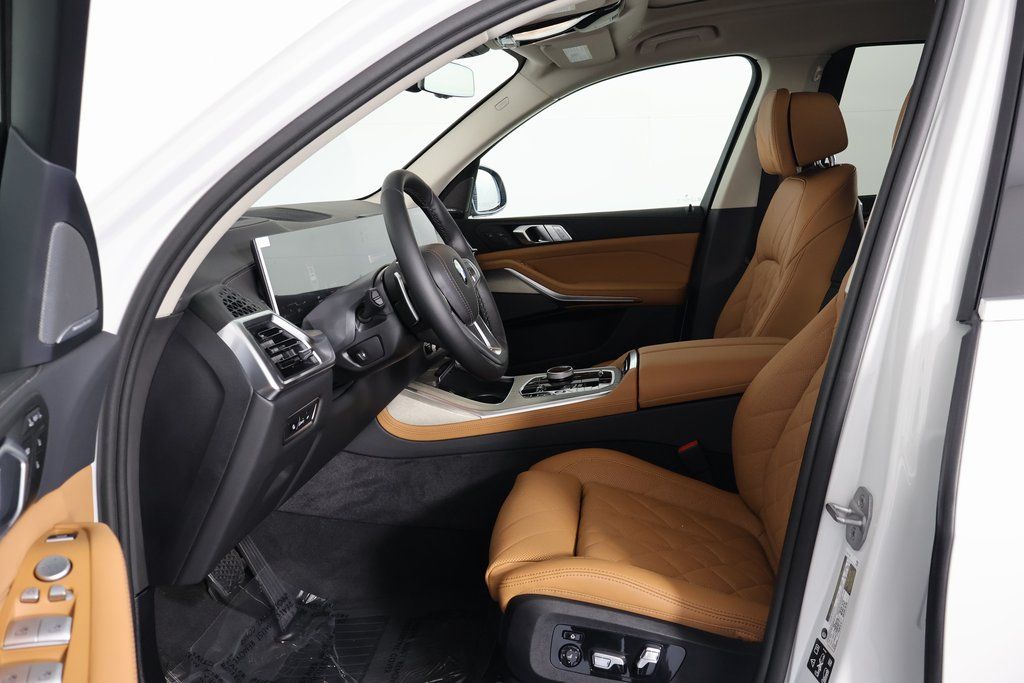 Thumbnail: 2027 BMW X7 - 5