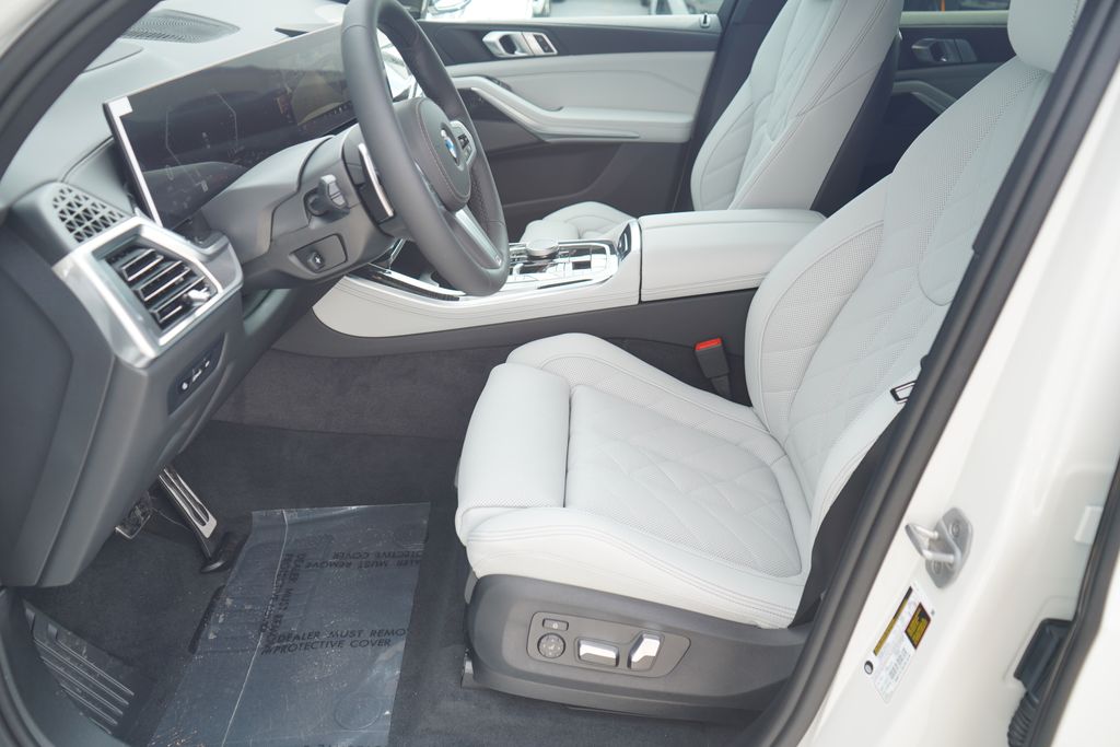 Thumbnail: 2026 BMW X5 - 9