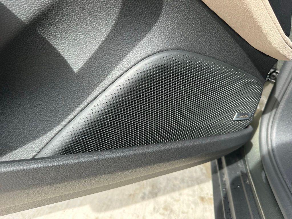 Thumbnail: 2026 Porsche Panamera - 22