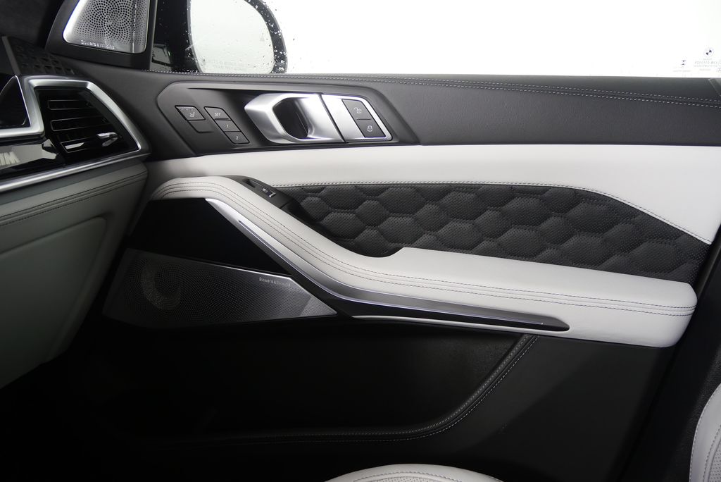 Thumbnail: 2026 BMW X5 - 27
