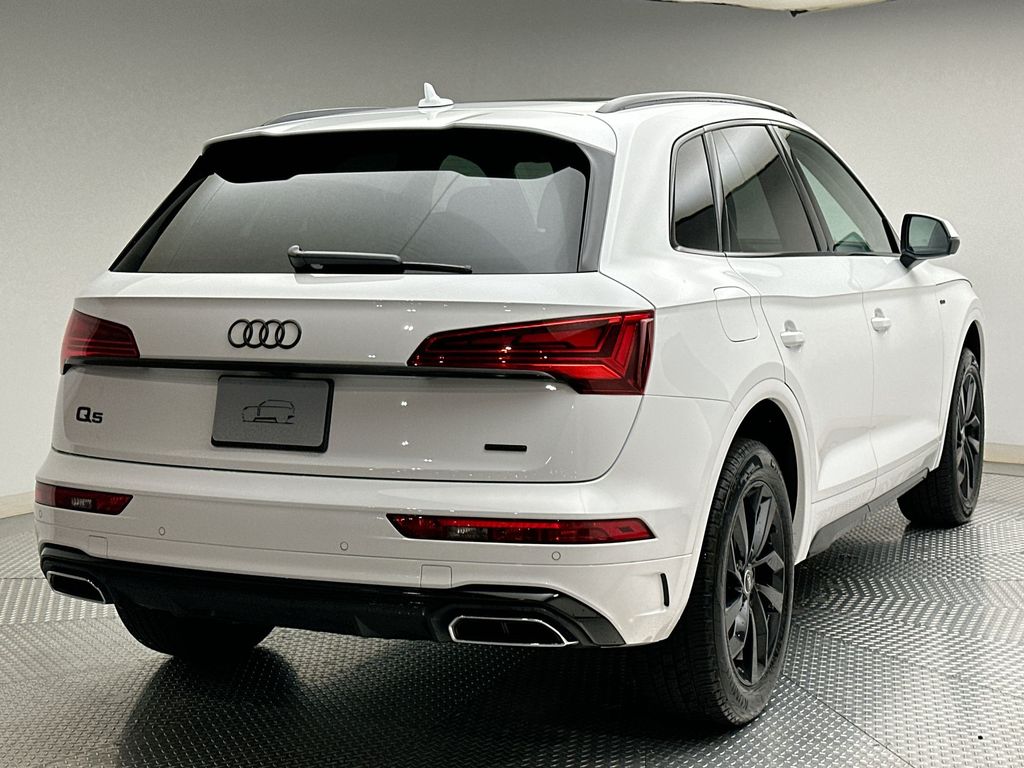 Thumbnail: 2024 Audi Q5 - 13