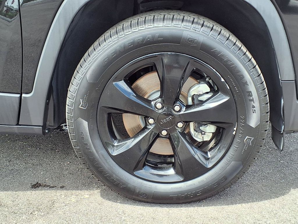 Used 2023 Jeep Cherokee SUV