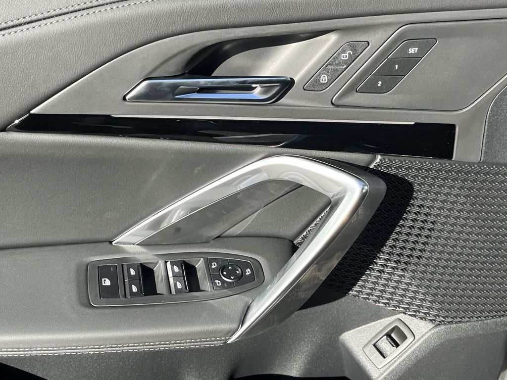 2025 BMW X1 xDrive28i 13