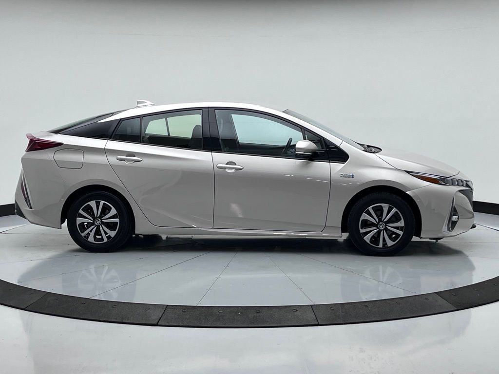 2017 Toyota Prius Prime Advanced 4