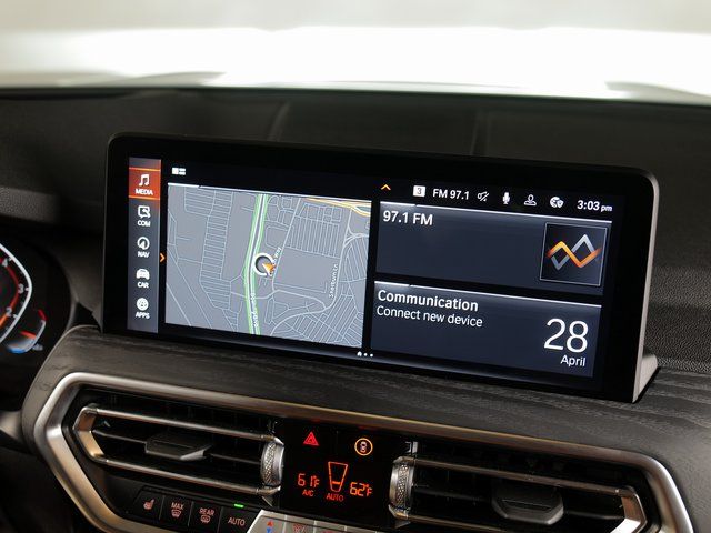 Used 2025 Gray BMW xDrive30i image 17