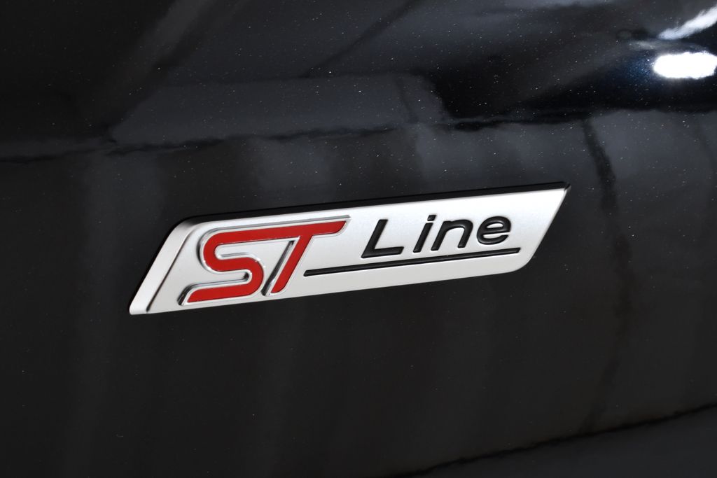 New 2026 Black Ford ST-Line Select Hybrid image 23