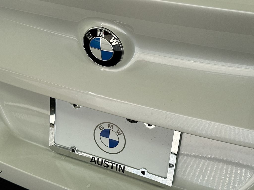 Thumbnail: 2026 BMW 8 Series - 21