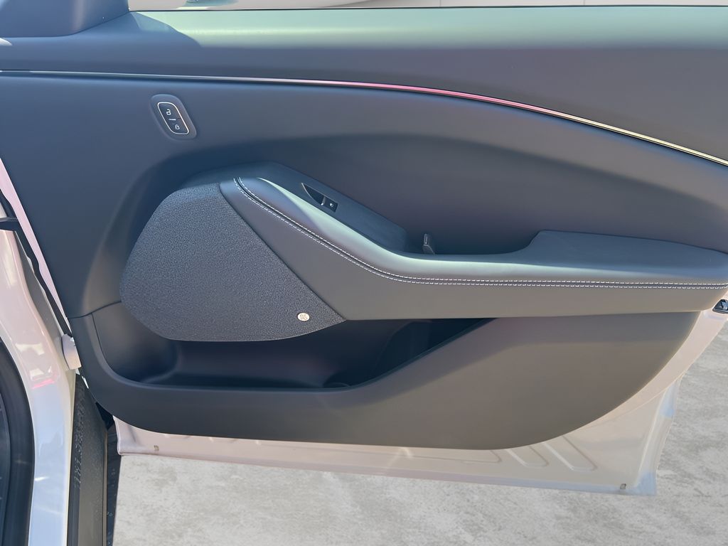 2025 Ford Mustang Mach-E