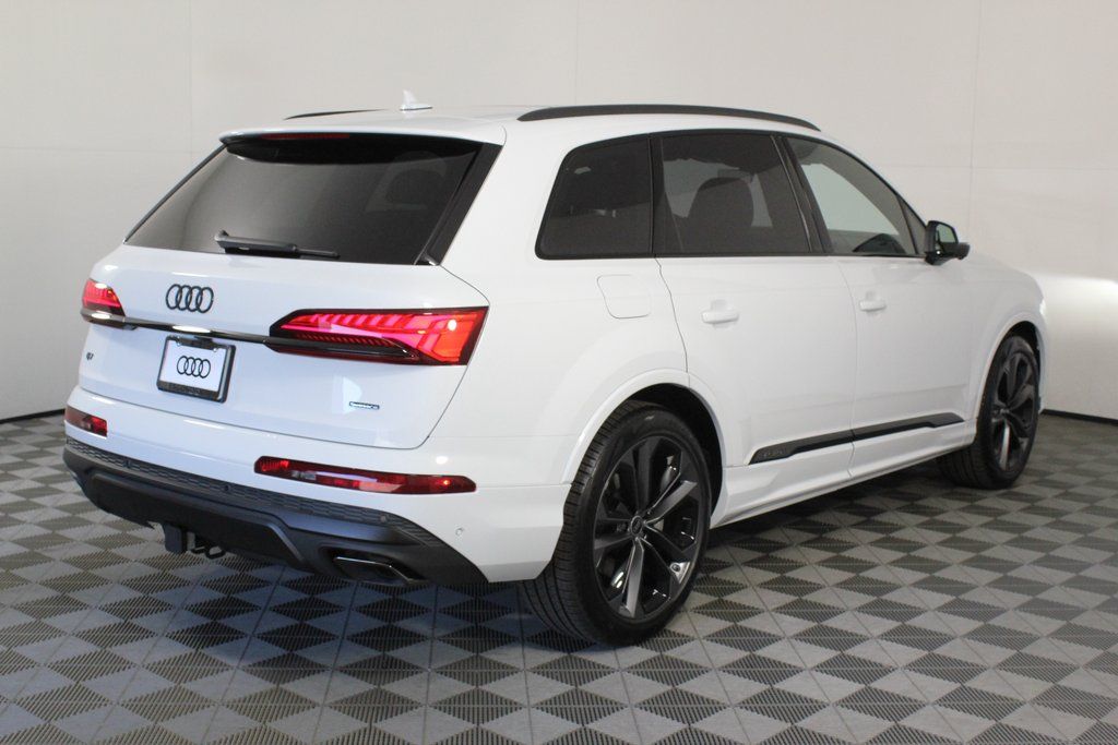 Thumbnail: 2026 Audi Q7 - 2