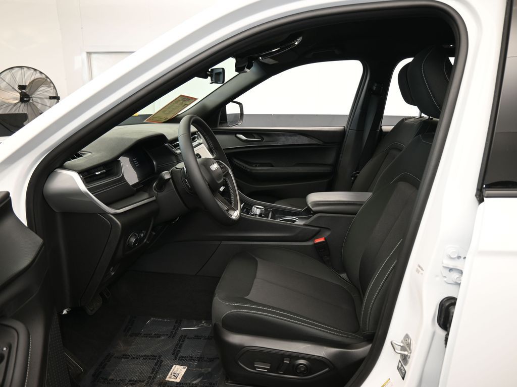 Used 2025 Bright White Clearcoat Jeep Laredo image 11