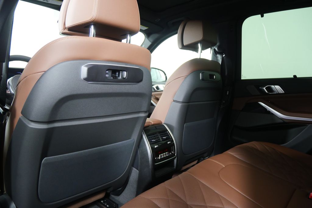 Thumbnail: 2026 BMW X5 - 16