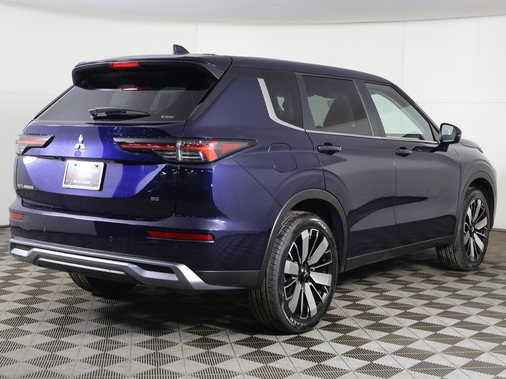 New 2026 Blue Mitsubishi SE image 12