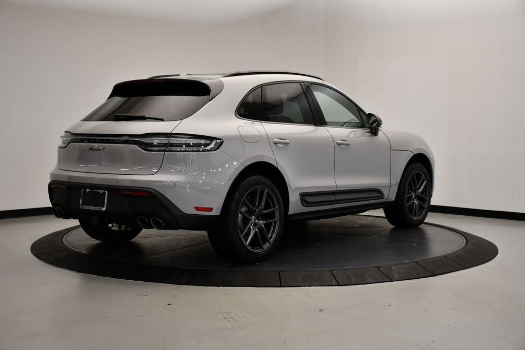 Thumbnail: 2026 Porsche Macan - 7