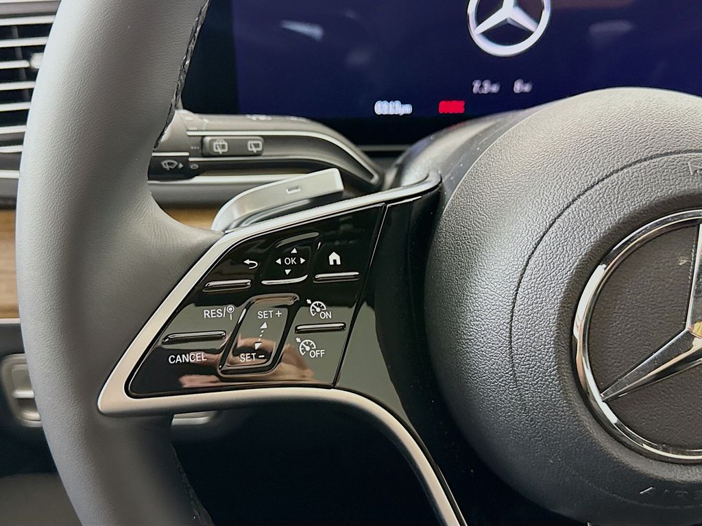 Thumbnail: 2026 Mercedes-Benz GLE - 11