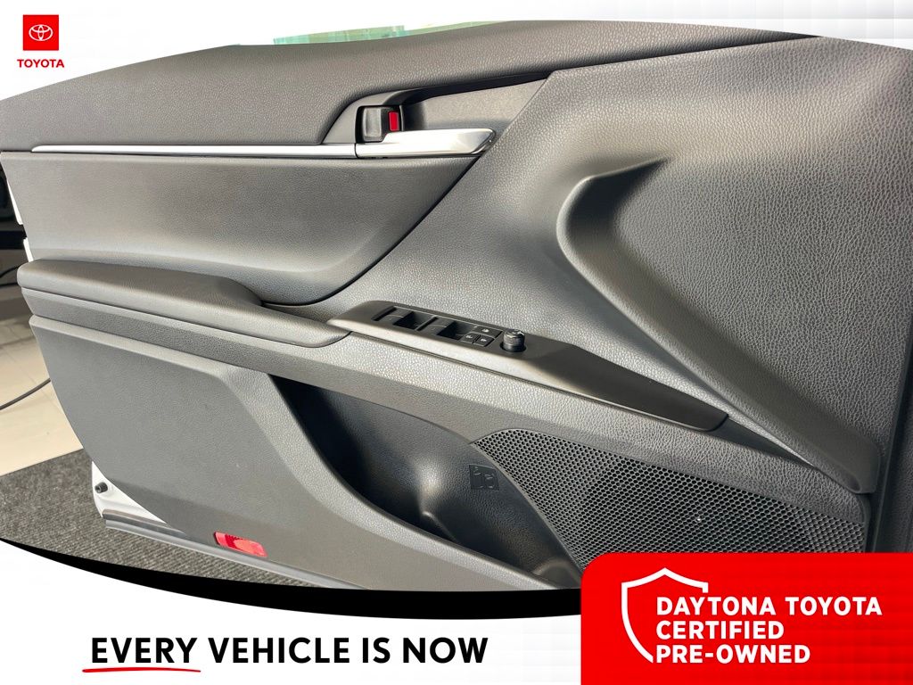 2024 Toyota Camry SE - Photo 26