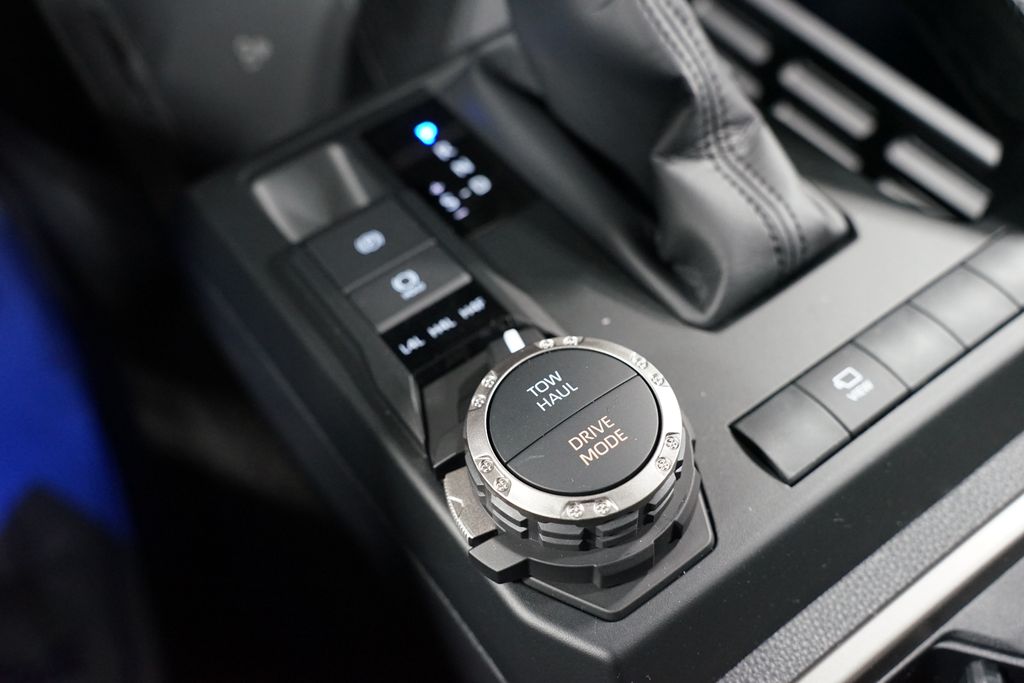 Thumbnail: 2026 Toyota 4Runner - 25