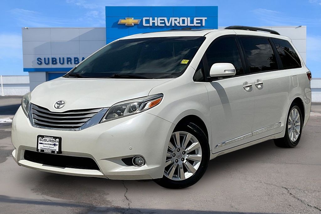 2016 Toyota Sienna Limited Premium 7-Passenger