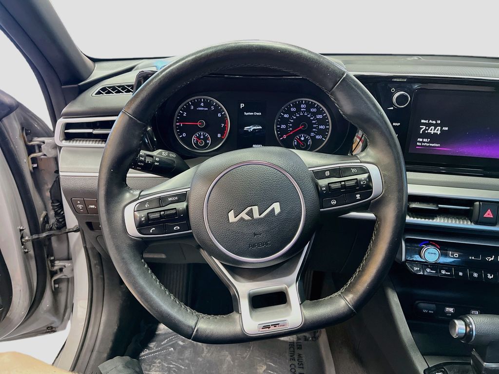 Used 2024 Wolf Gray Kia GT-Line image 11