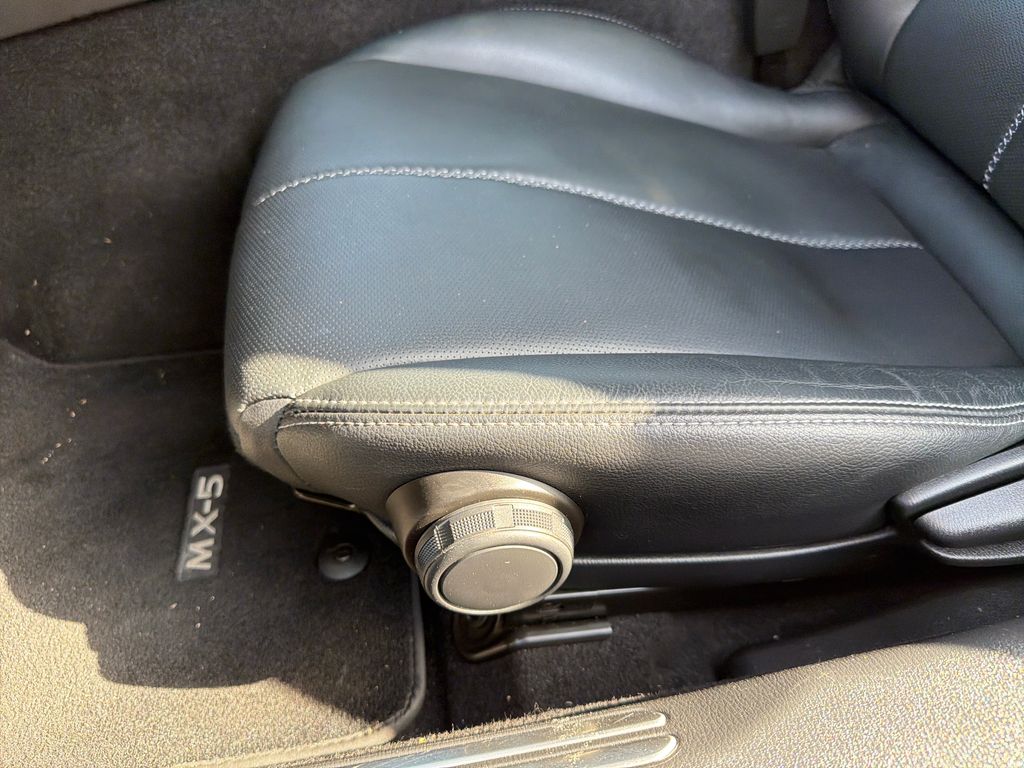 Used 2025 Mazda MX-5 Miata RF Grand Touring 2D Convertible