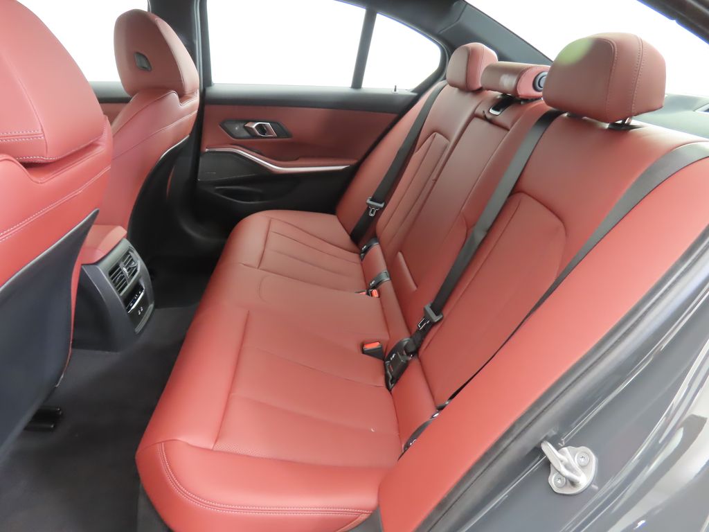 Thumbnail: 2026 BMW 3 Series - 21