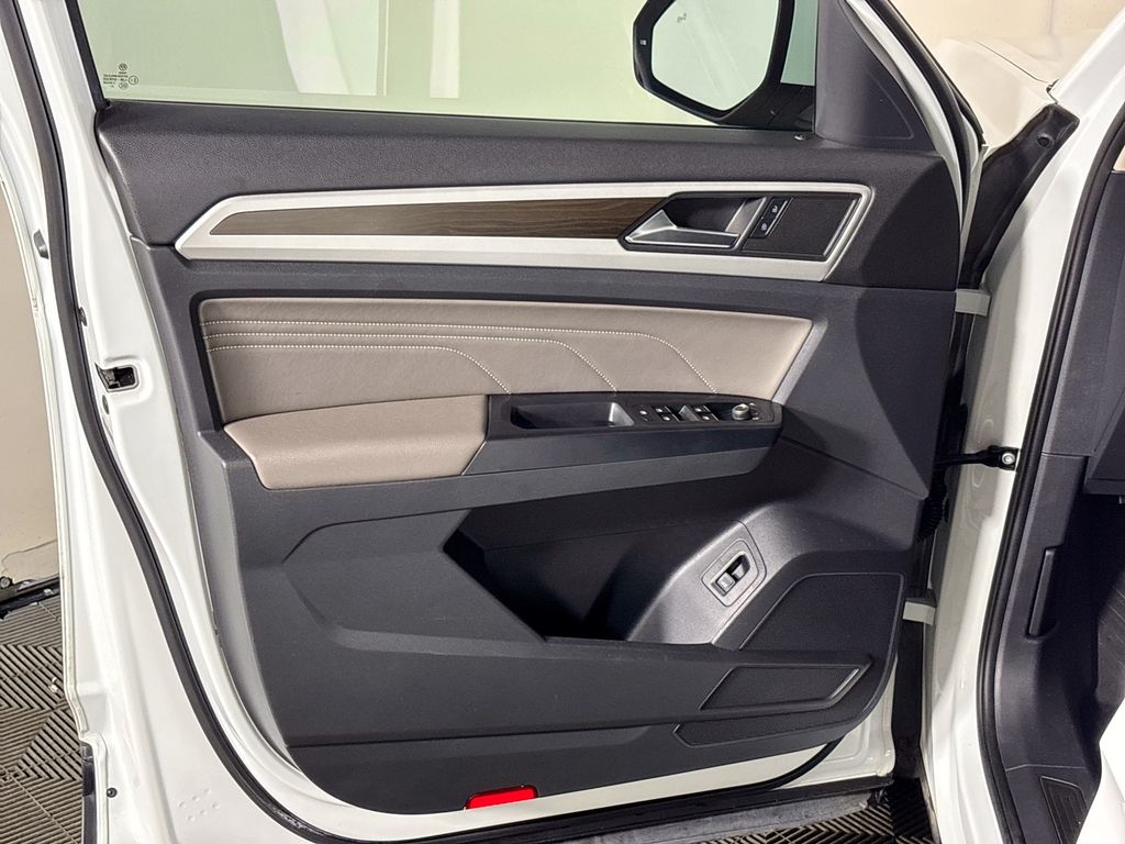 2021 Volkswagen Atlas 3.6L V6 SE w/Technology