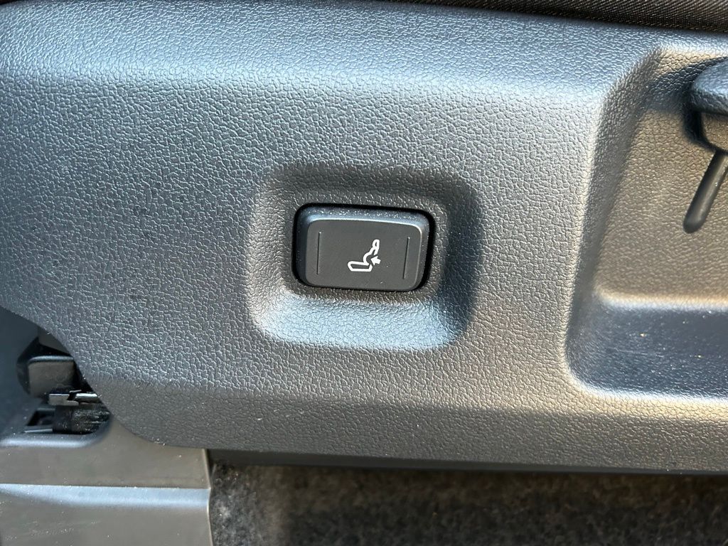 Thumbnail: 2024 Toyota Tacoma - 16