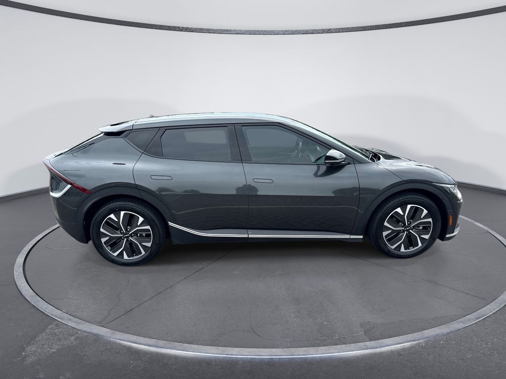 Used 2024 Gray Kia Light image 8