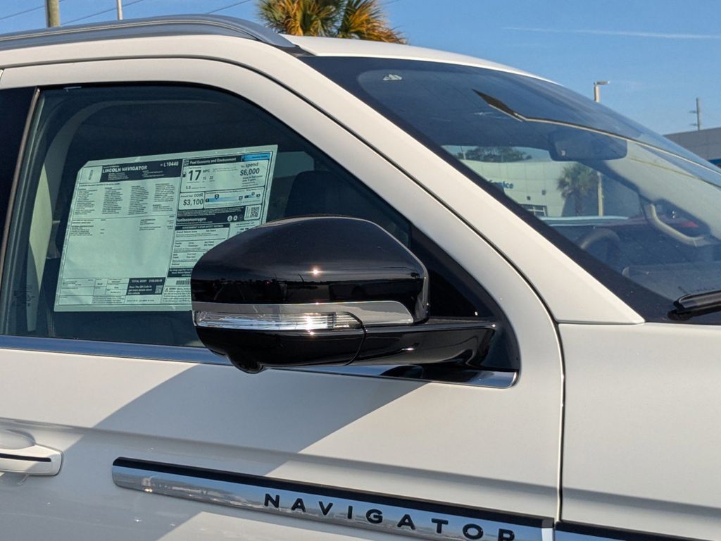2025 Lincoln Navigator L Reserve