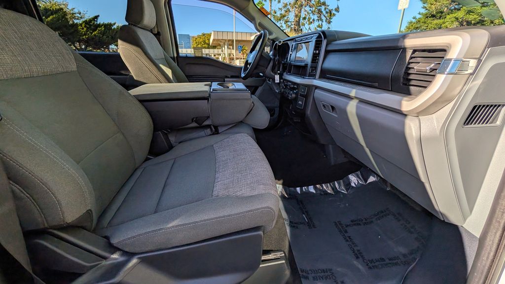 Used 2024 Ford Super Duty F-250 XLT 4D Crew Cab