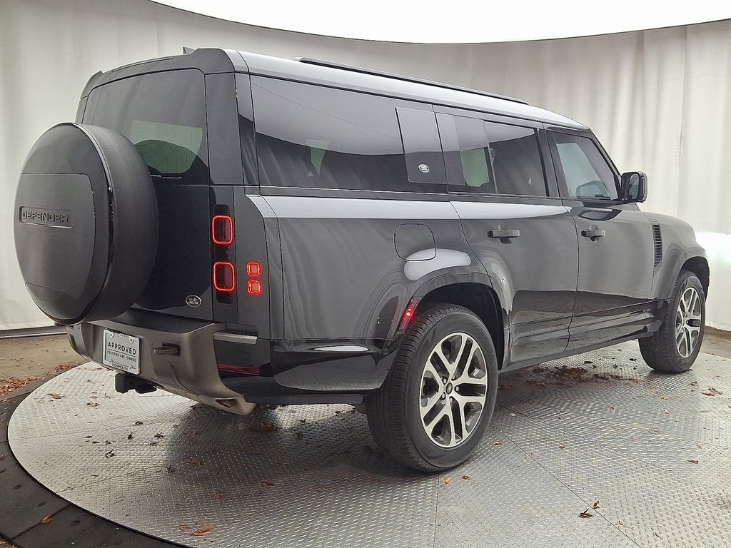 Thumbnail: 2023 Land Rover Defender - 4