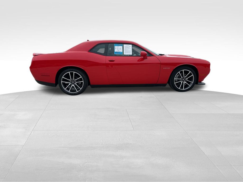 2022 Dodge Challenger R/T 9