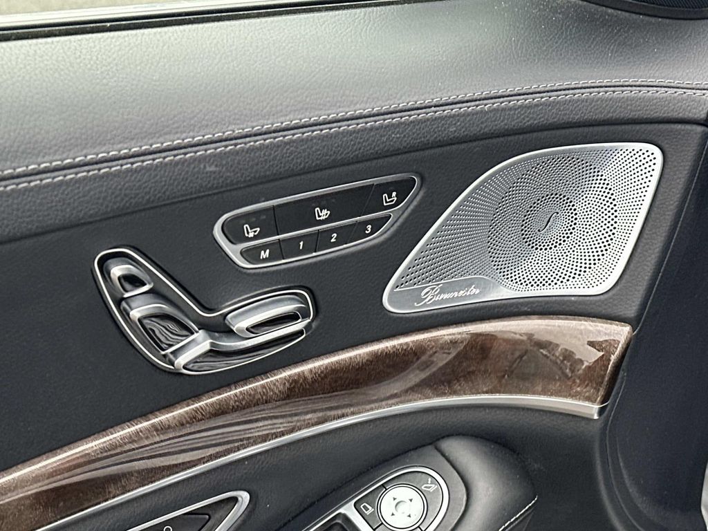 Thumbnail: 2020 Mercedes-Benz S-Class - 31