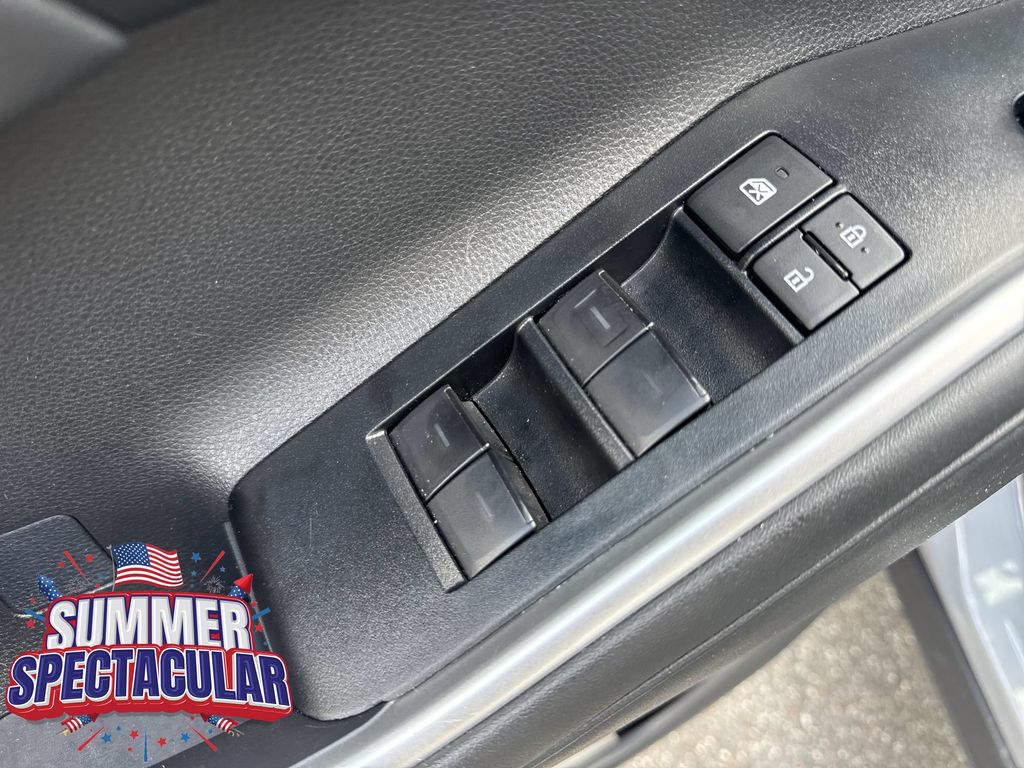 Used 2025 Toyota Highlander SUV