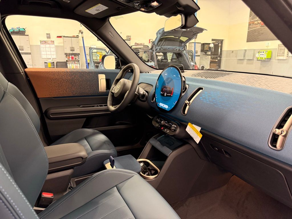 Thumbnail: 2025 MINI Cooper Countryman - 28