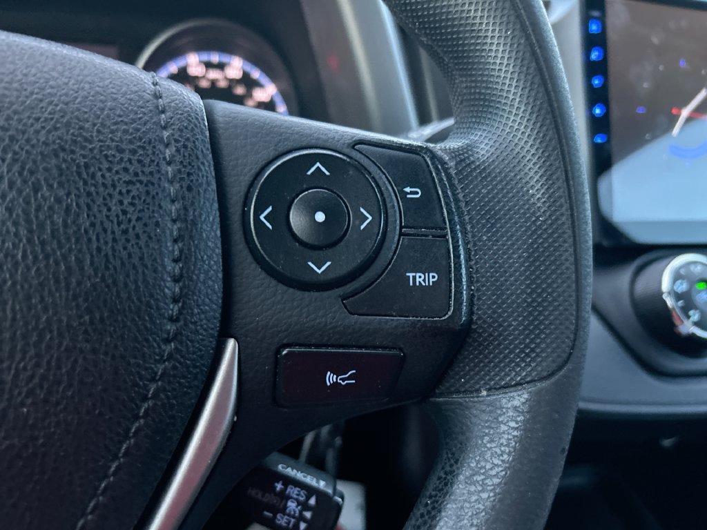 Thumbnail: 2017 Toyota RAV4 - 16