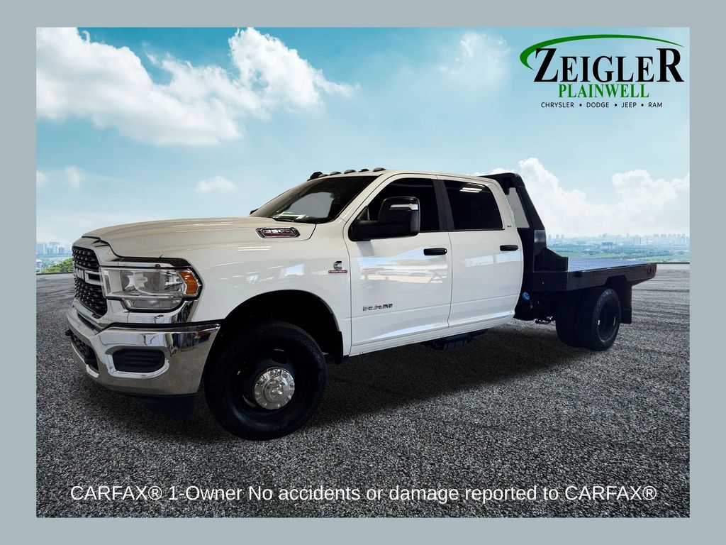 Bright White Clearcoat 2024 RAM 3500 Chassis SLT Crew Cab LB DRW 4WD Pickup Truck Four-Wheel Drive 6-Speed Automatic