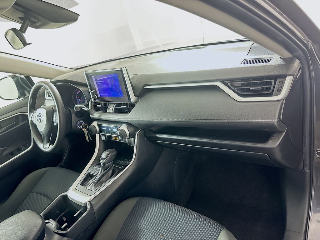 Thumbnail: 2023 Toyota RAV4 - 29