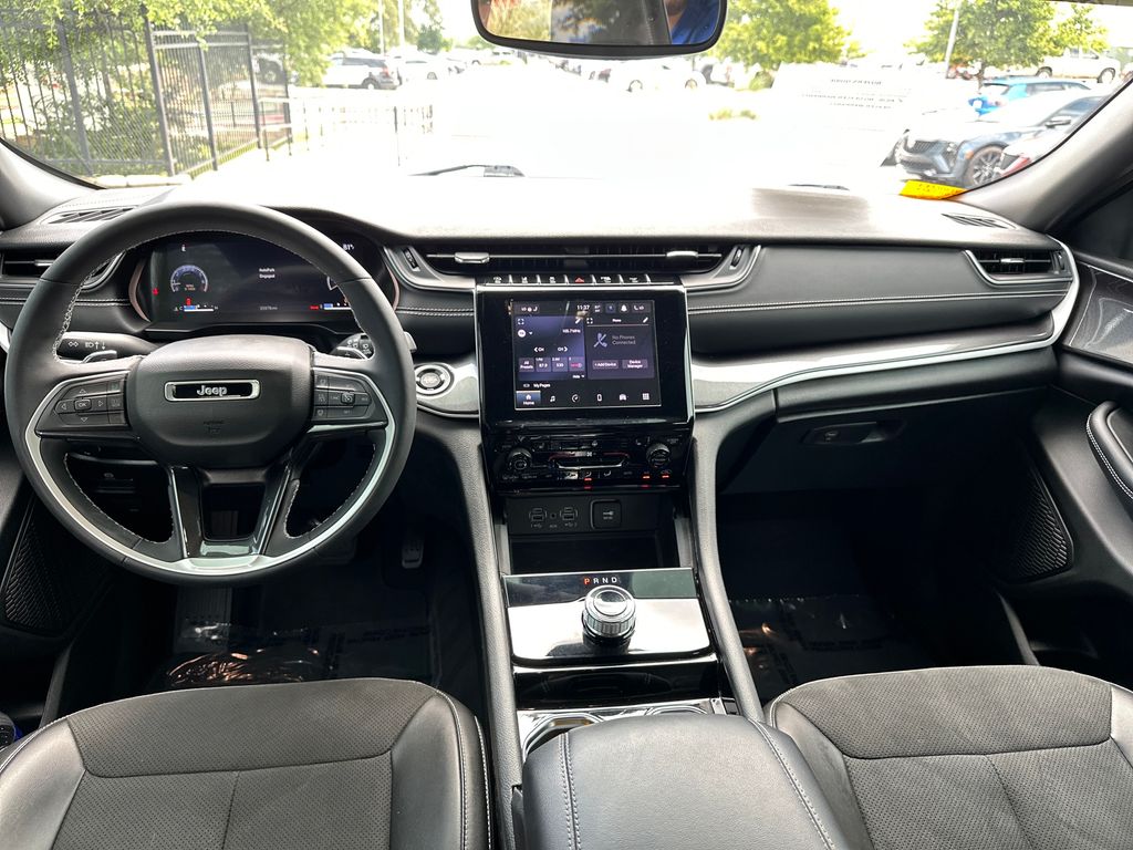 Used Car 2023 Jeep Grand Cherokee  Altitude For Sale Under $30,000 In Austin, Texas